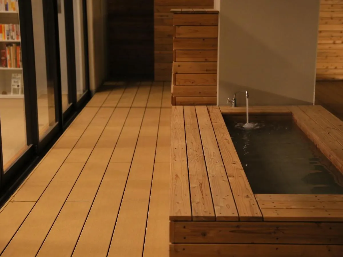 Hot Spring Inn Hakone Suisen 3*,