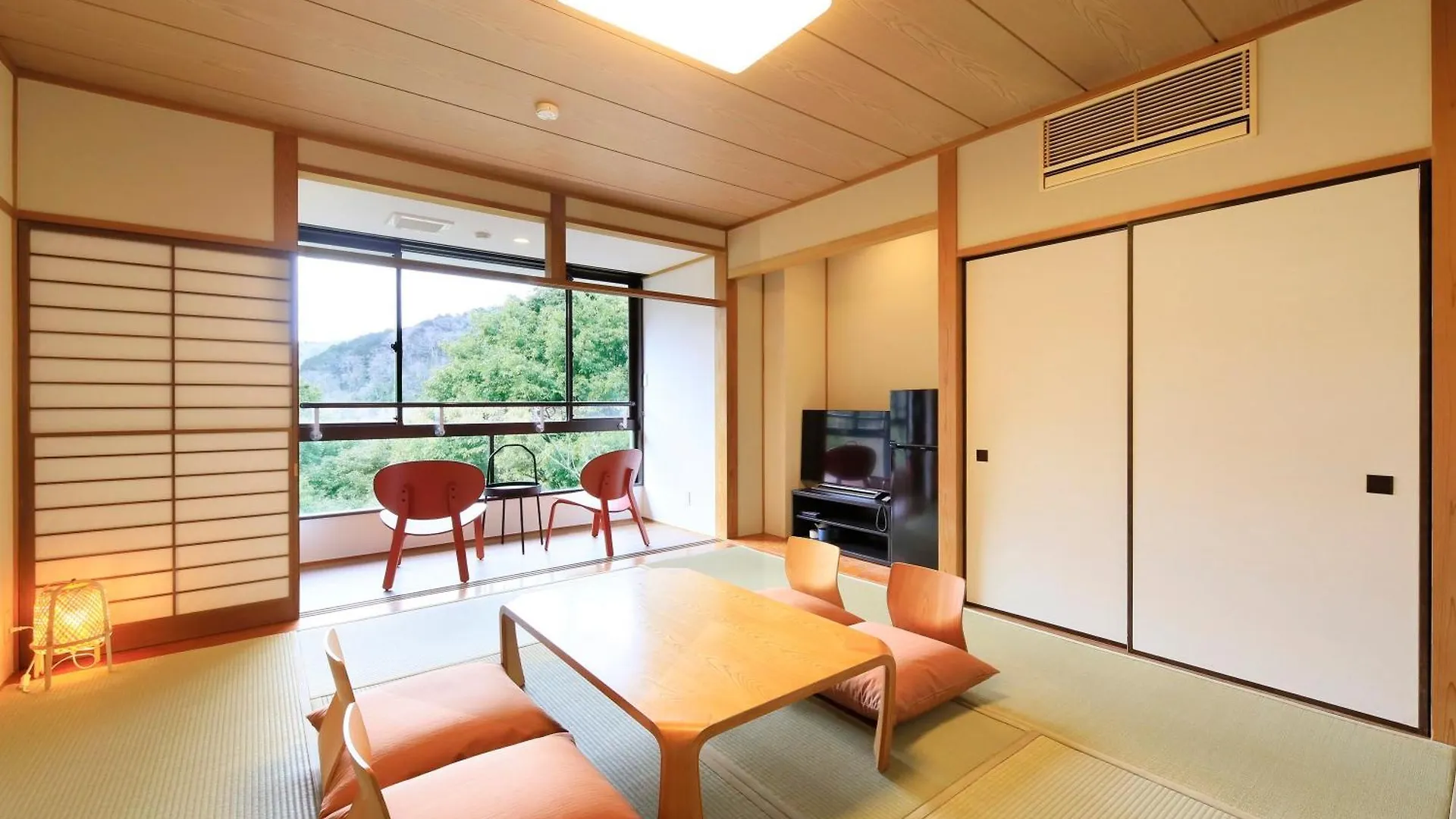 Hot Spring Inn Hakone Suisen Ryokan